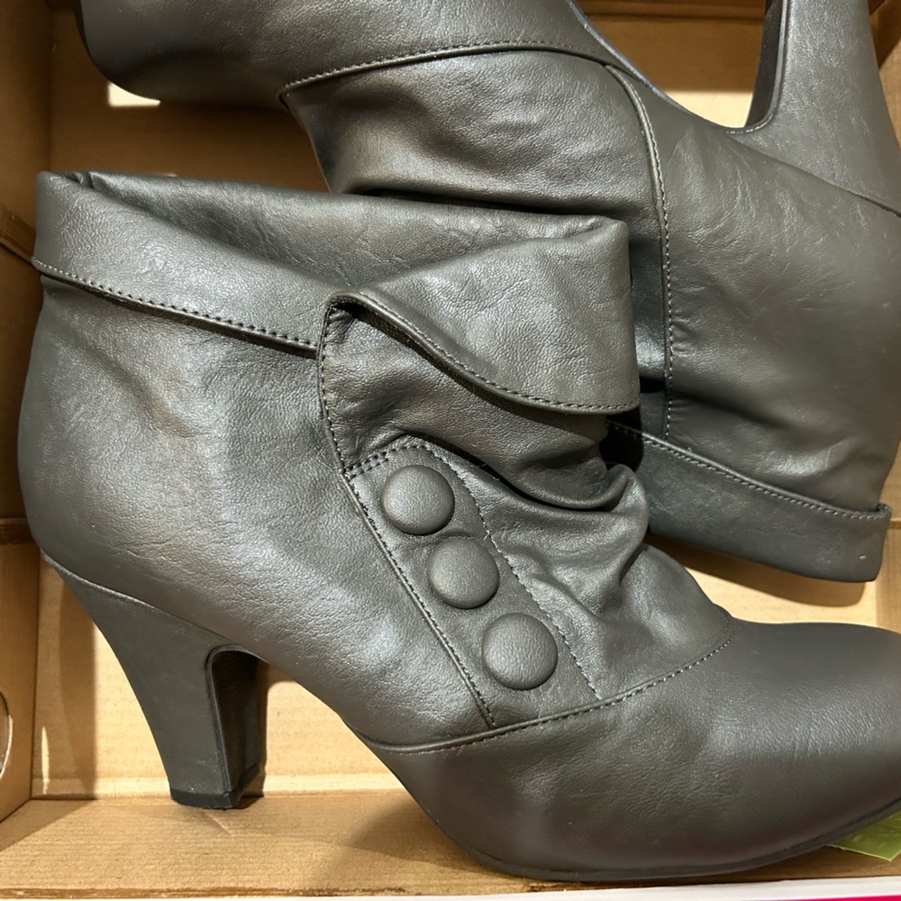 Grey booties with small heel